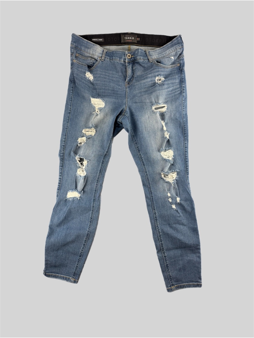 Torrid Women’s Distressed Light Blue Skinny Jeans size 20